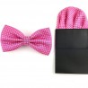 Noeud papillon rose-fuchsia et sa pochette pliée