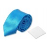 Cravate slim bleu-clair et pochette costume blanche