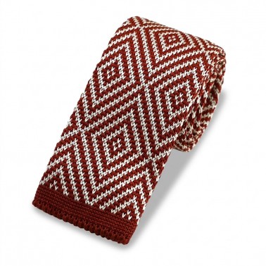 cravate-tricot-bordeaux à motifs